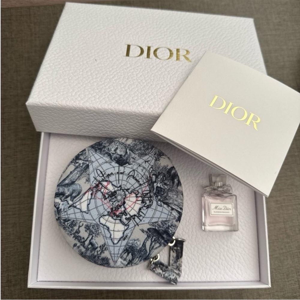 🌎DIOR BEAUTY🌎 Jewelry Holder and Parfum (1169)